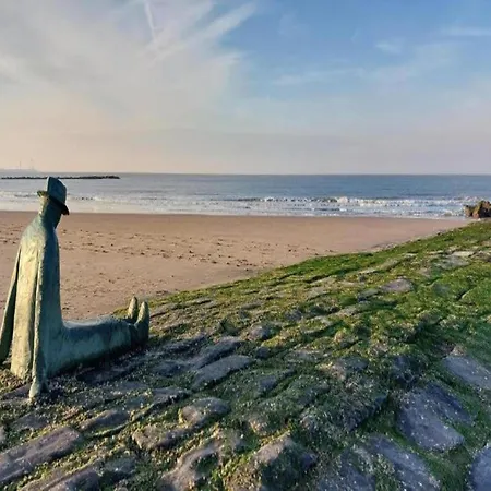 Modern With Stunning Views Apartment *